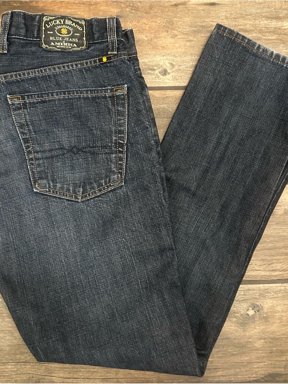 Lucky Brand Dark Wash Jeans - Classic Straight Fit